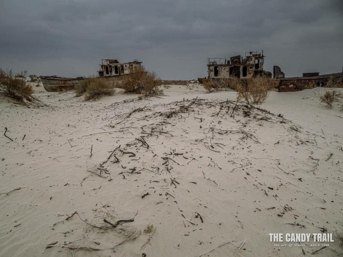 images aral sea ships pictures in sand at moynaq in uzbekistan