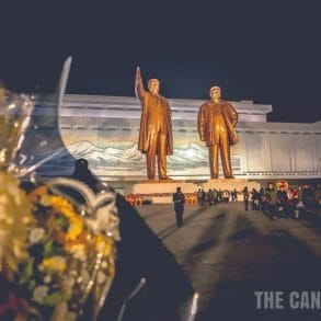 kim-leader-statues-north-korea