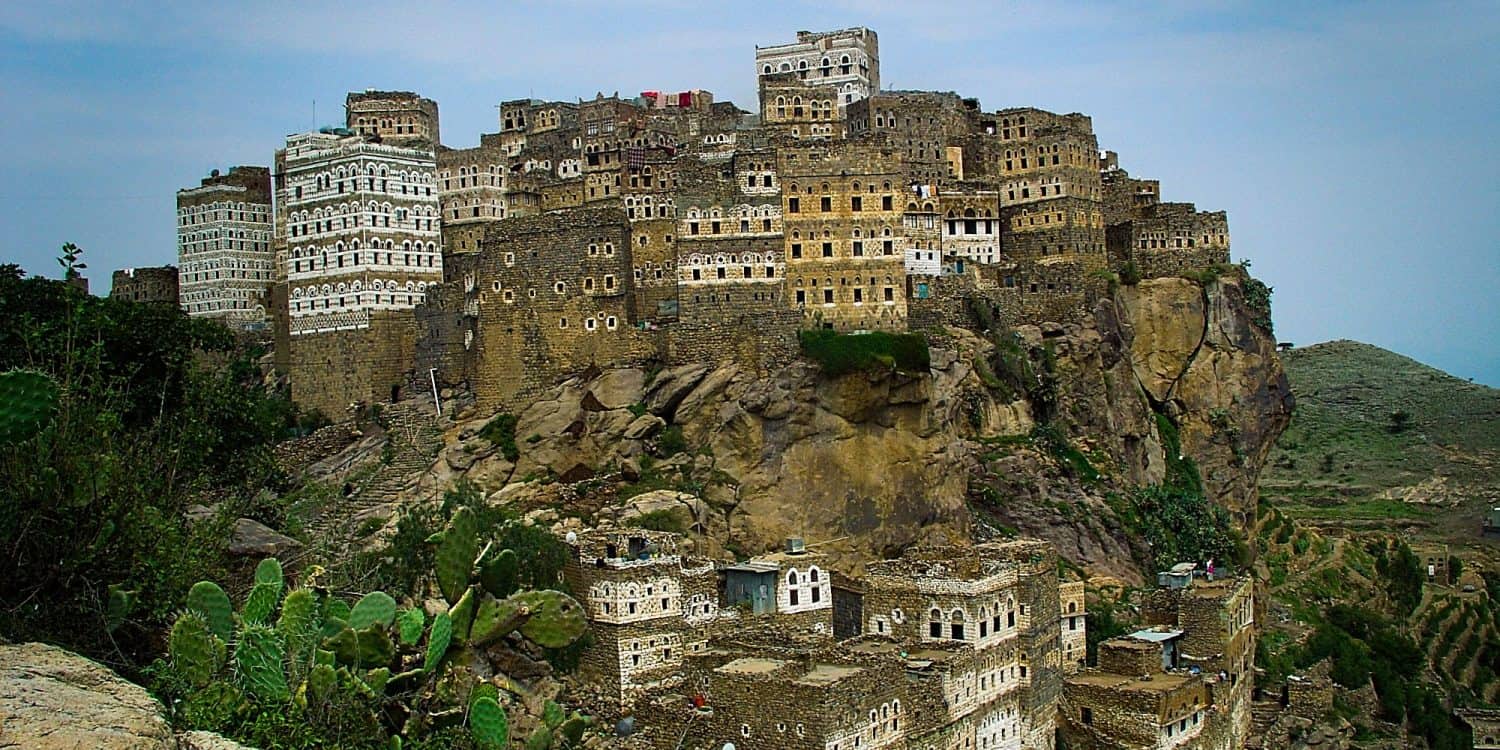 al-hajjarah-village-yemen2