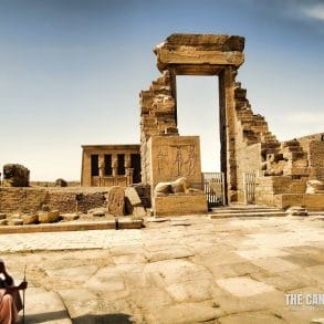 ruined-gate-dendara-hathor-temple-egypt