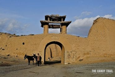 yongtai fortress gate china_