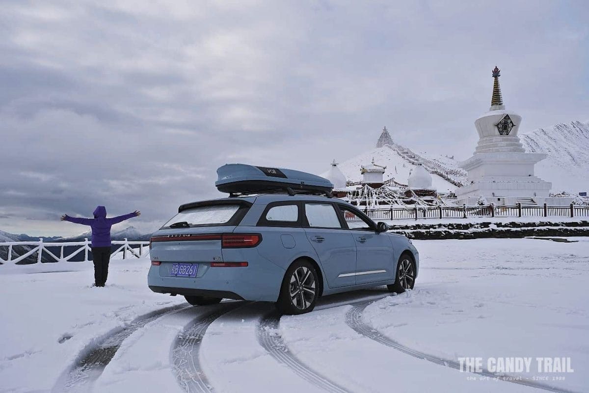snowy pagoda pass tibetan sichuan china