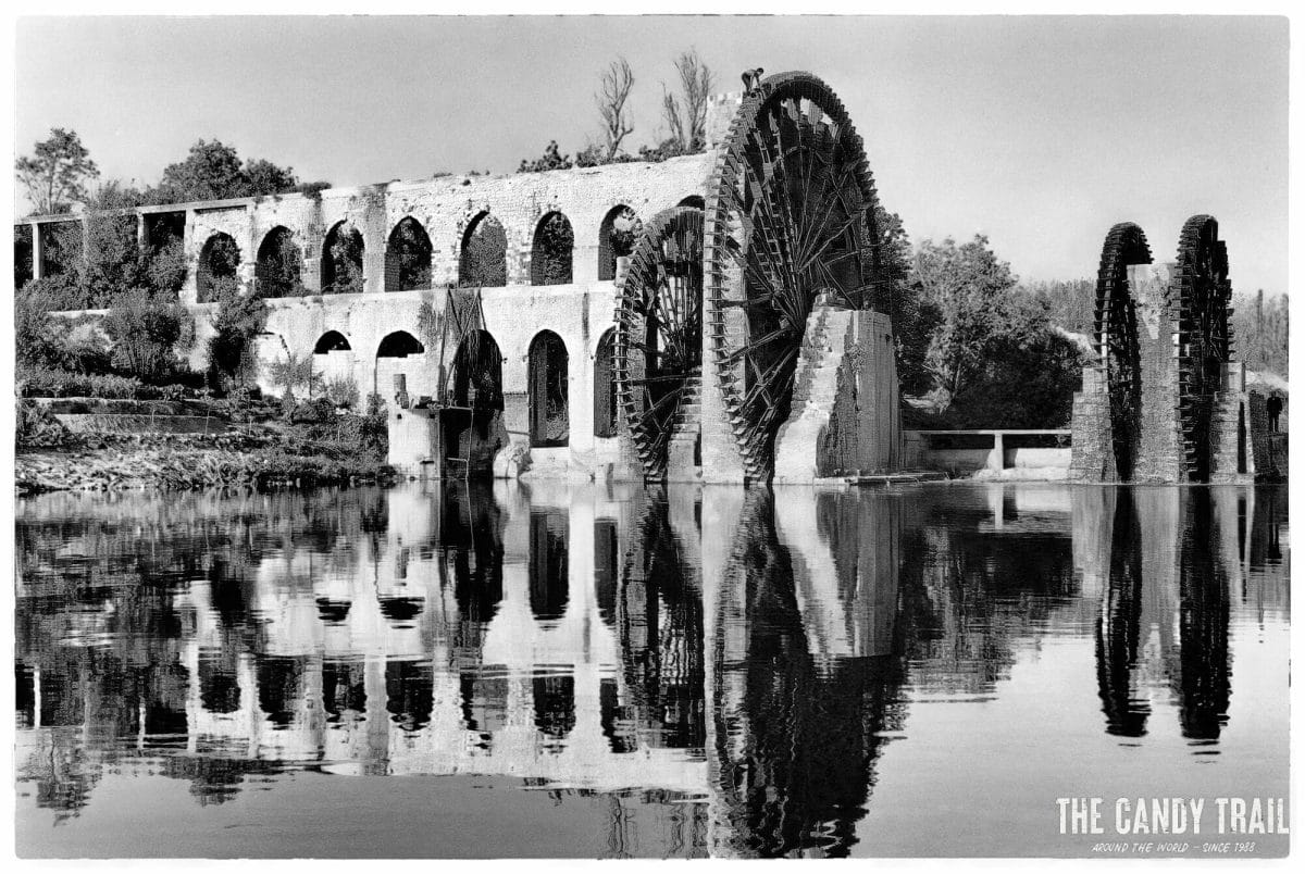 hama waterwheels syria 1989
