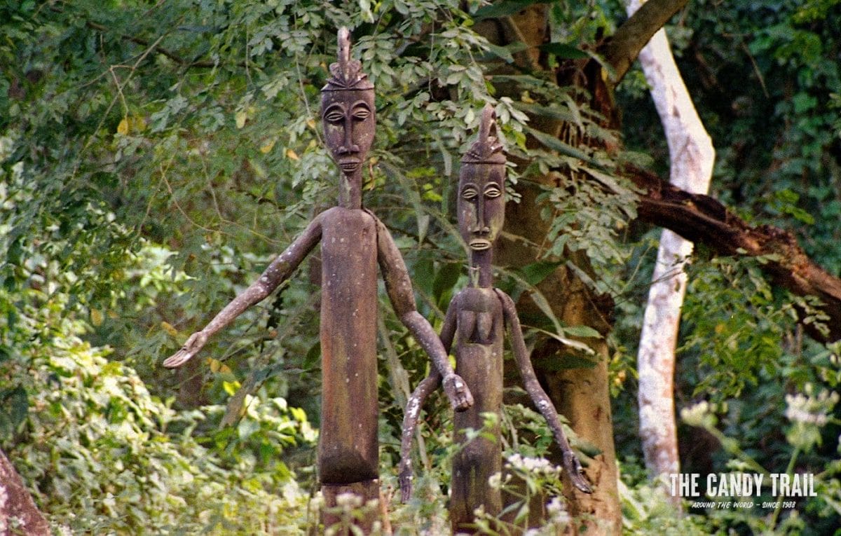 statues osun-osogbo sacred grove nigeria